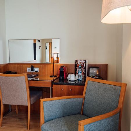 Peakture Hotel Bucarest Esterno foto