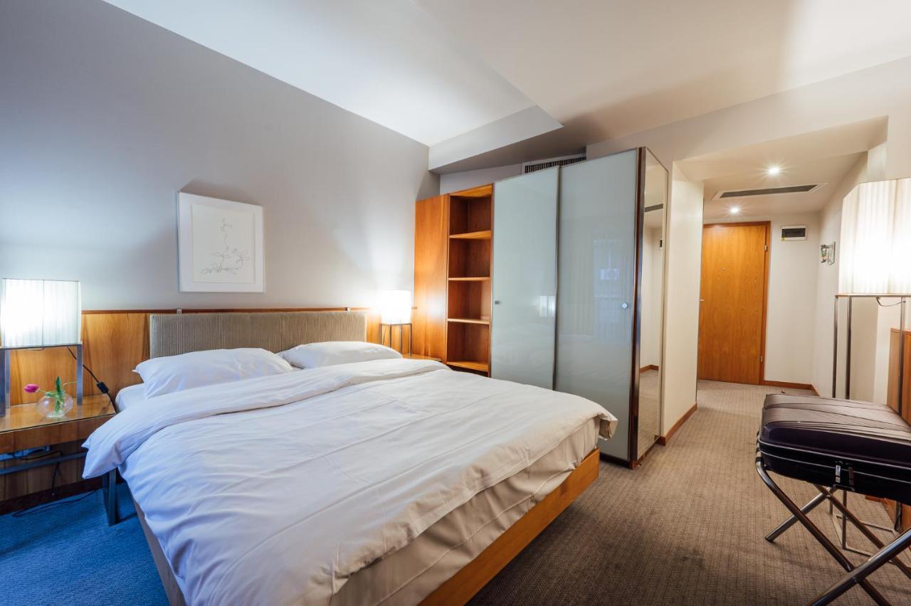 Peakture Hotel Bucarest Esterno foto