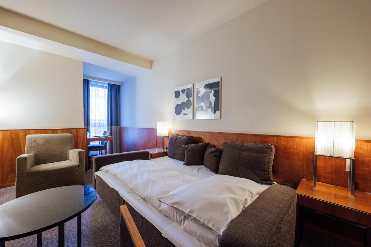 Peakture Hotel Bucarest Esterno foto