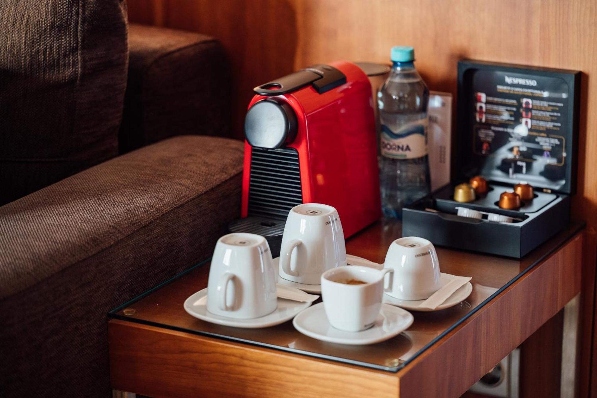 Peakture Hotel Bucarest Esterno foto