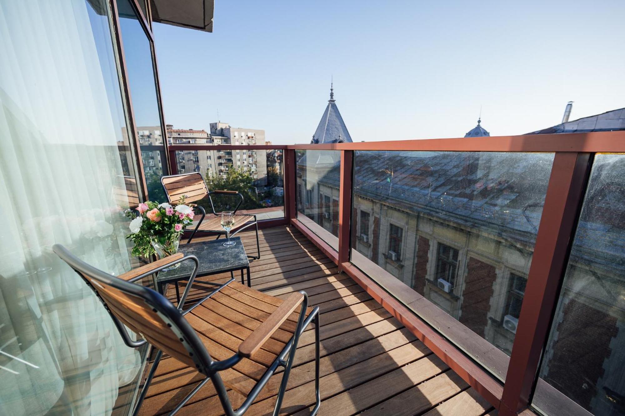 Peakture Hotel Bucarest Esterno foto