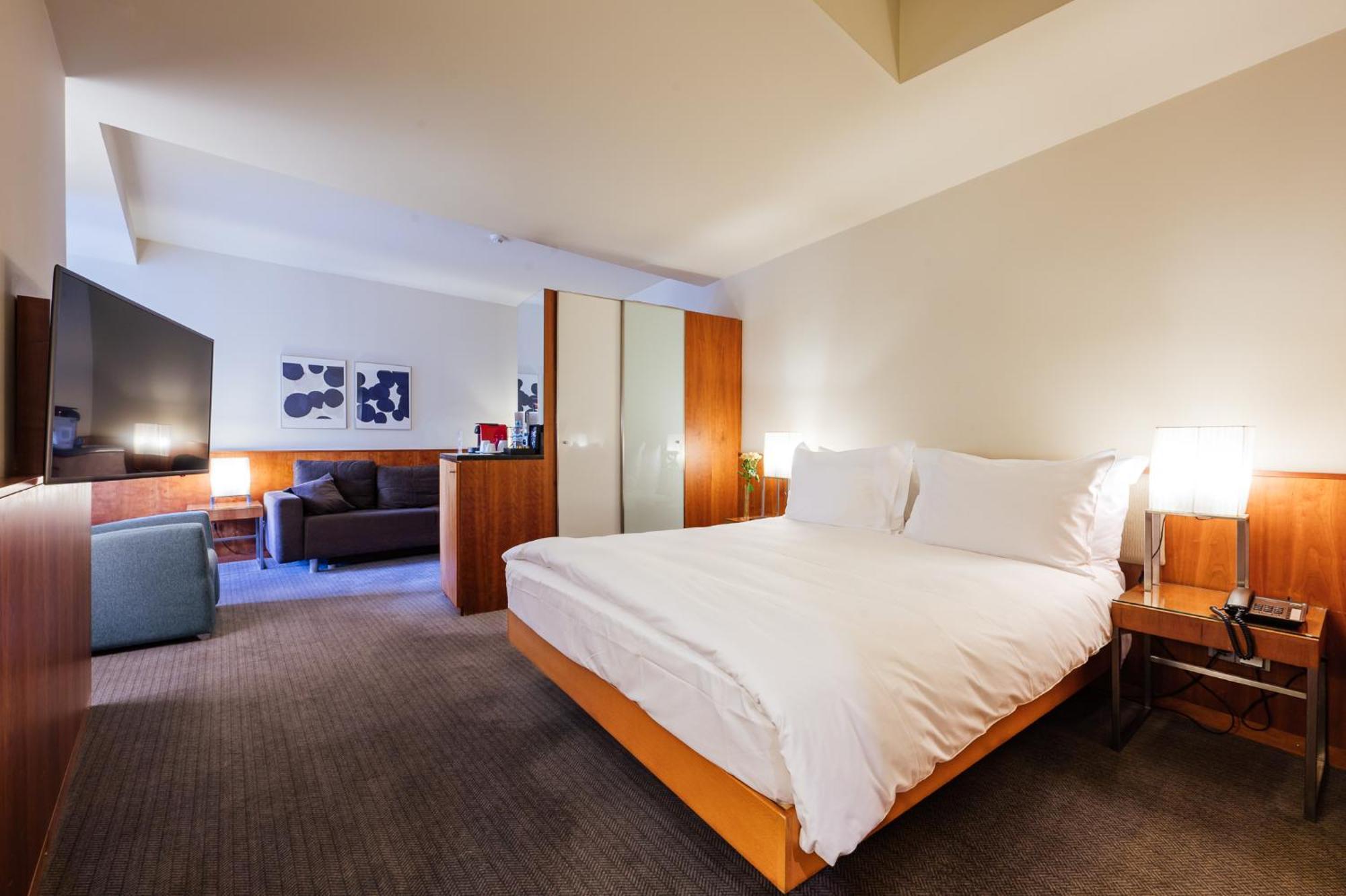 Peakture Hotel Bucarest Esterno foto